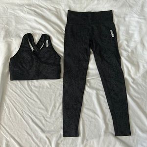 OG Black Adapt Animal Set.